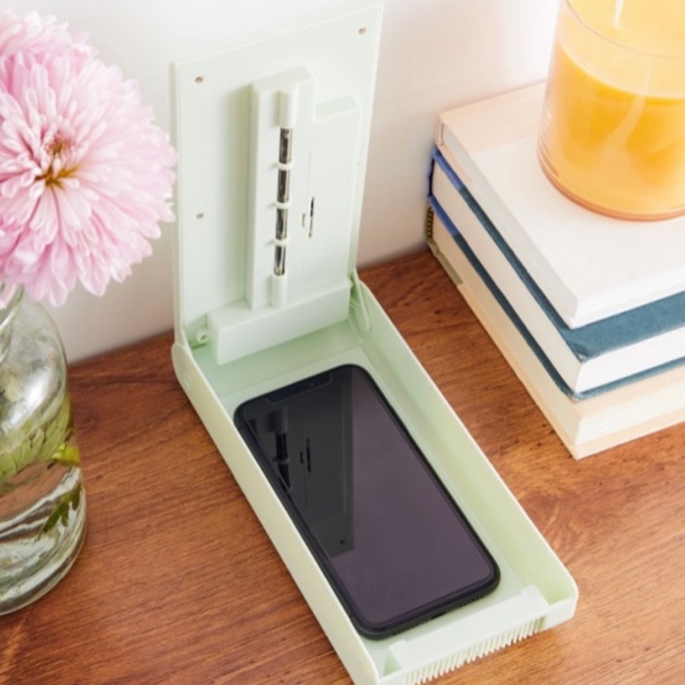 Tech Candy Clean Slate UV Sanitizing Disinfectant Bed